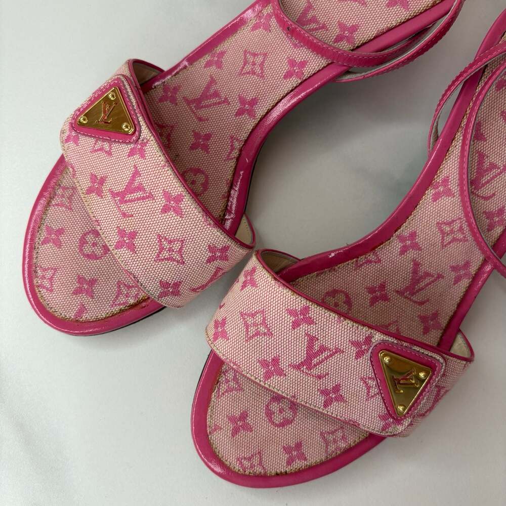 Louis Vuitton Vintage Pink Monogram Canvas Slingback Kitten Heel Sandals - Picture 8 of 8
